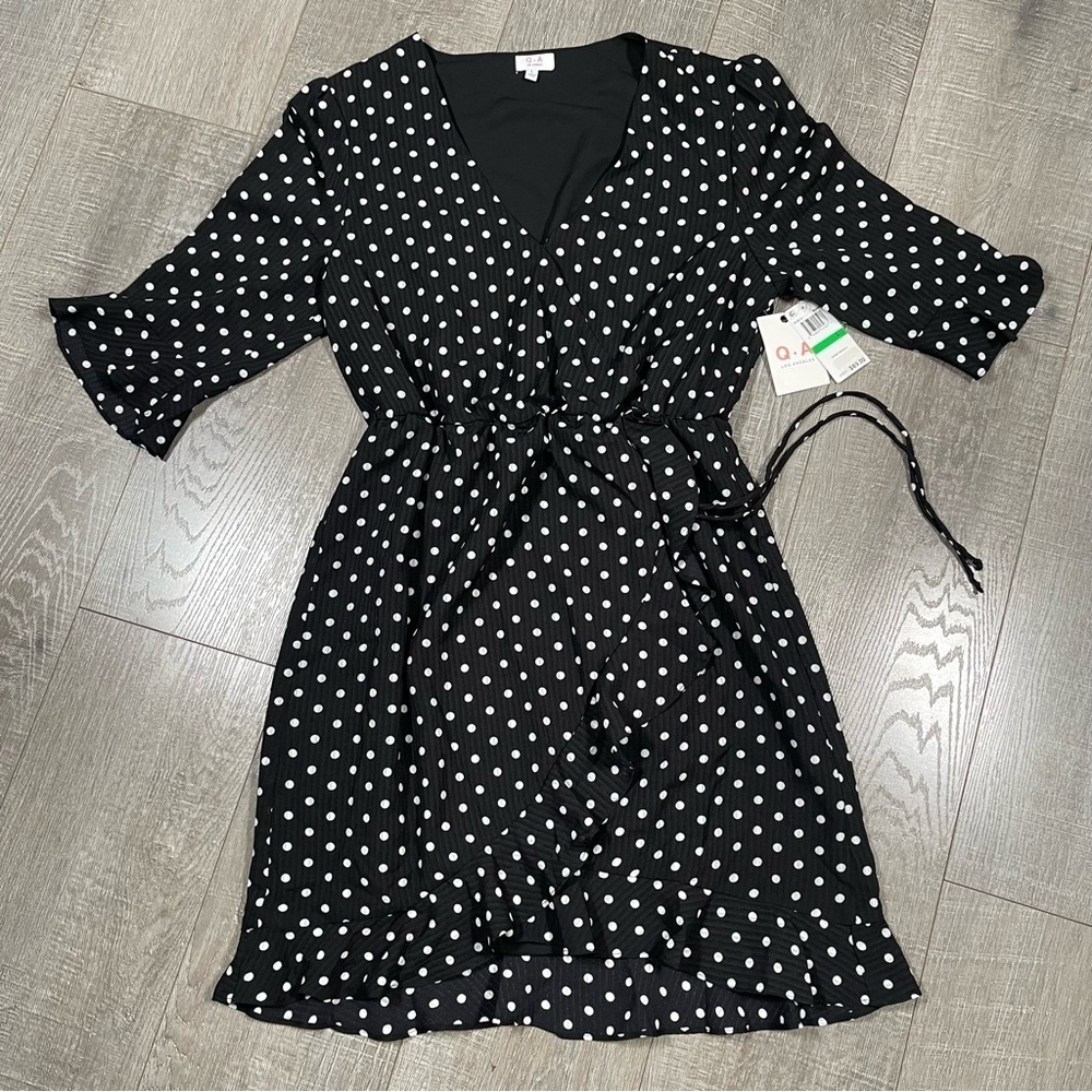 Q+A Women’s Dress Polka dot faux wrap Size L